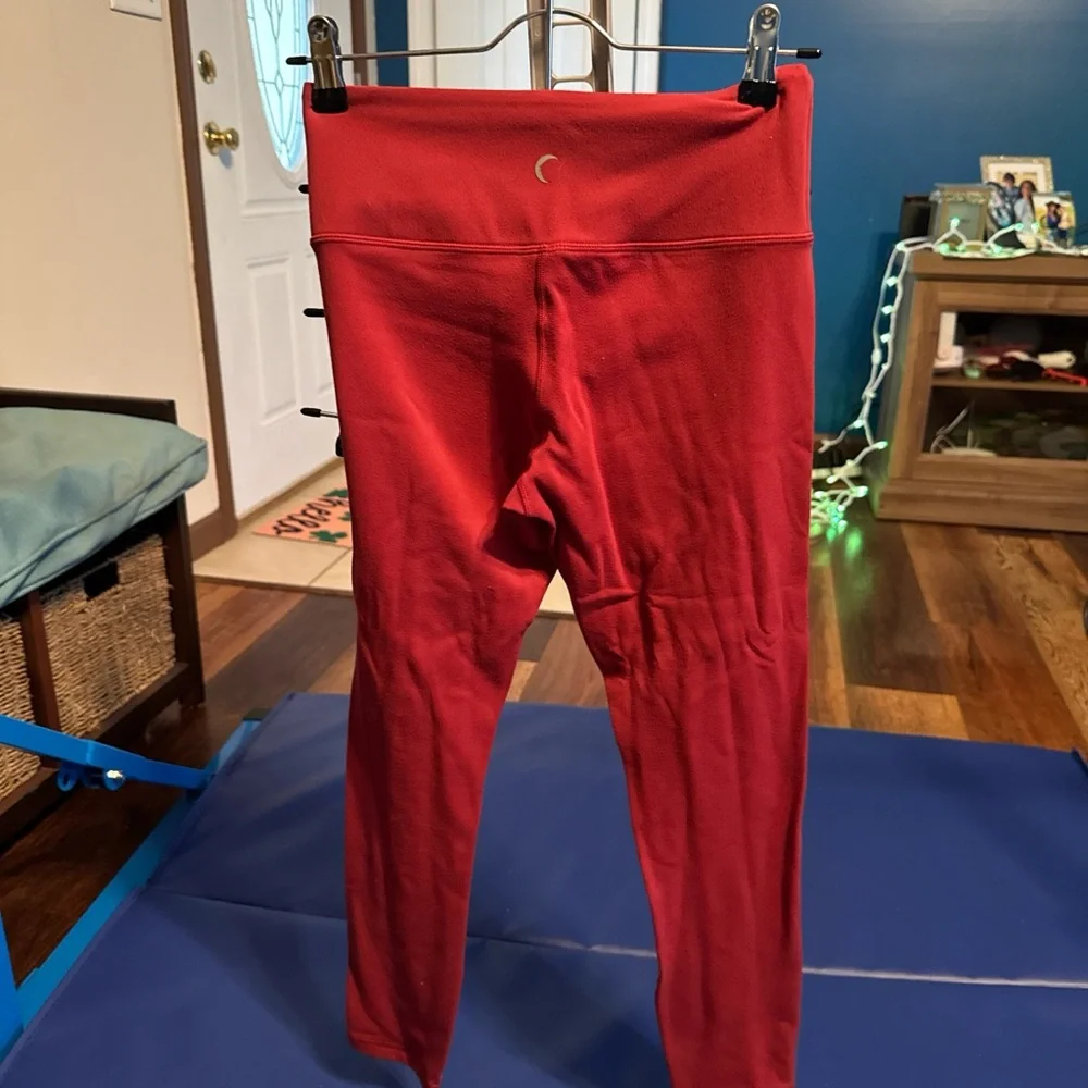 Red Zyia Active Unity Leggings - Picture 2 of 3